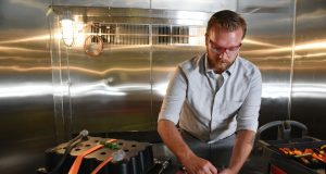 Nemaju tečnost, štampaju se u 3D štampačima i ne mogu da se zapale: Da li je na pomolu nova generacija baterija za električne automobile?