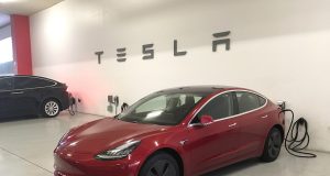 Tesla oborio rekord – prodao više od 56.000 električnih automobila kineske proizvodnje! https://commons.wikimedia.org/wiki/Gillfoto