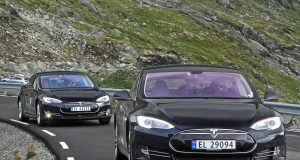 Tesla jedini izbor? Kompanija za iznajmljivanje automobila rešila se svih EV-ova, osim Teslinih! https://commons.wikimedia.org/wiki/Norsk Elbilforening (Norwegian Electric Vehicle Association)