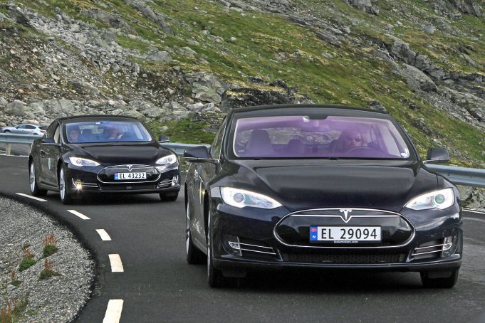 Tesla jedini izbor? Kompanija za iznajmljivanje automobila rešila se svih EV-ova, osim Teslinih! https://commons.wikimedia.org/wiki/Norsk Elbilforening (Norwegian Electric Vehicle Association)