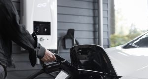 Da li je i kako Kina monopolizovala industriju električnih vozila?