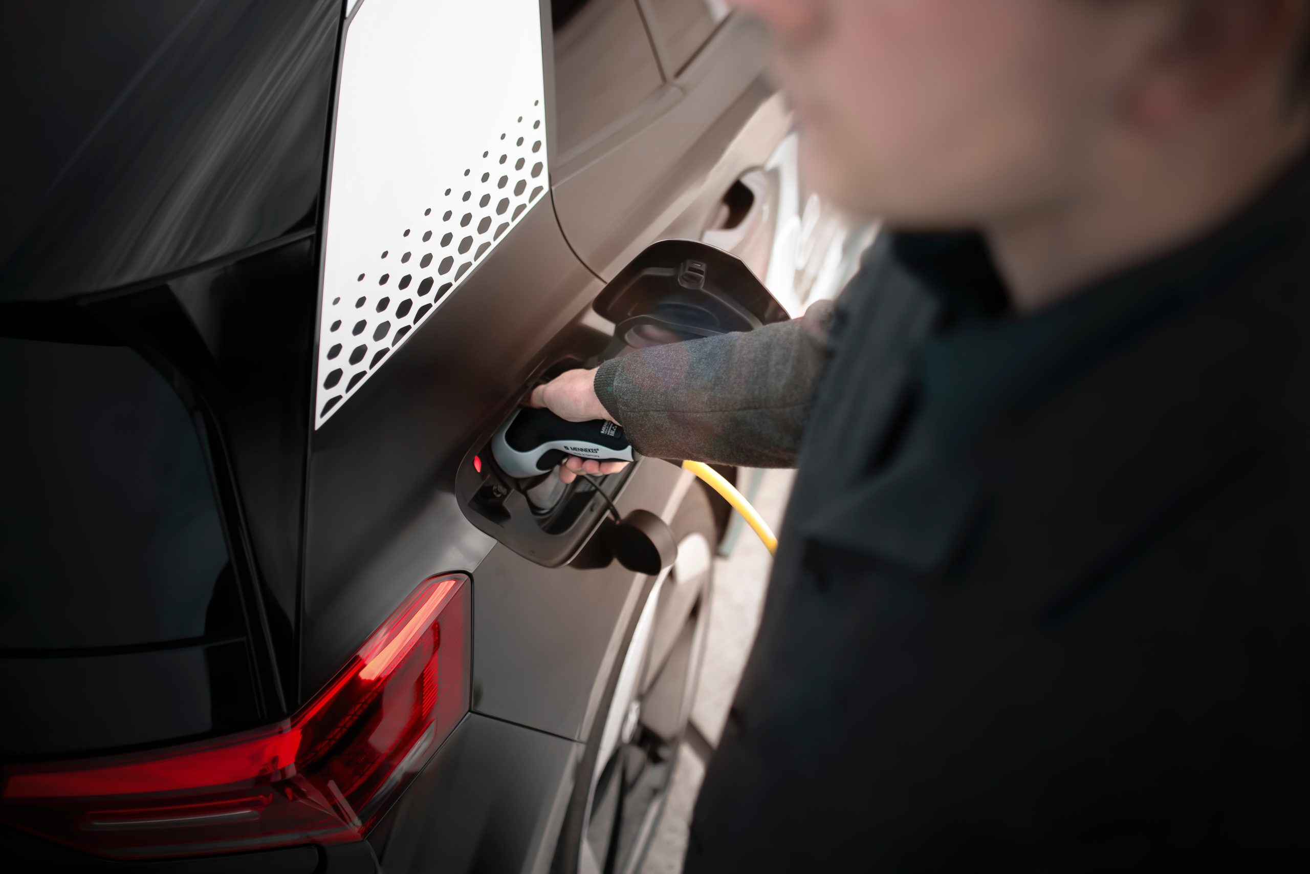 Volkswagen instalira brze električne punjače –  obezbediće autonomiju od oko 160 km za samo 10 minuta!