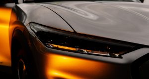 Francuska stala na put bahatim preprodavcima električnih automobila!