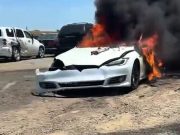 Zapalio se još jedan model Tesla električnog automobila! Sacramento Fire Department/Twitter