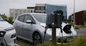 OTKRIVAMO: Koliko energije pri punjenju gube električni automobili?