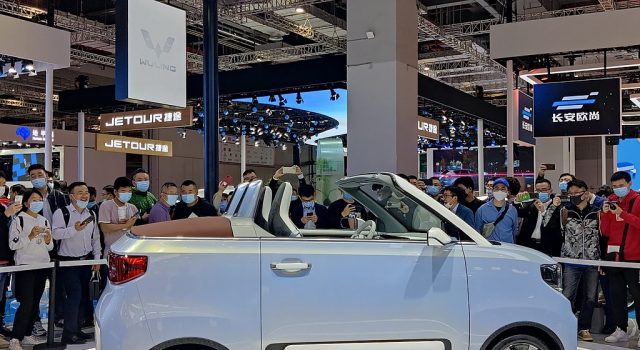 Da li se isplati kupiti električni automobil? https://commons.wikimedia.org/wiki/JustAnotherCarDesigner