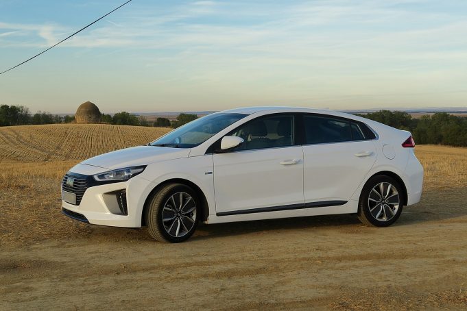 Električni i hibridni automobili – u čemu se razlikuju? https://commons.wikimedia.org/wiki/Malopez 21