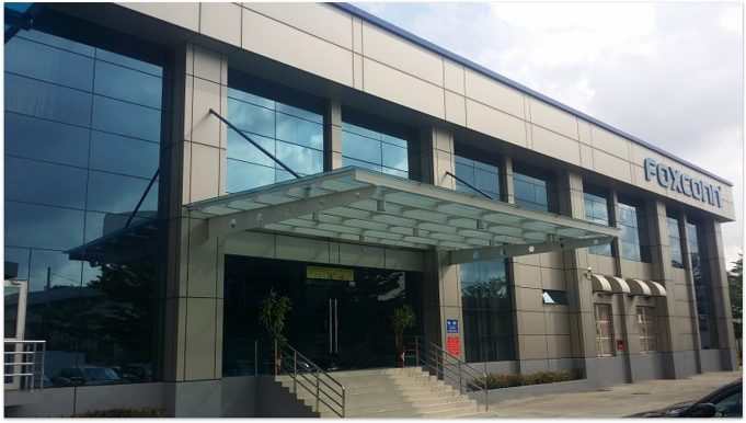 Proizvođač iPhone telefona prelazi na proizvodnju električnih automobila! https://commons.wikimedia.org/wiki/Tan Xin Kun