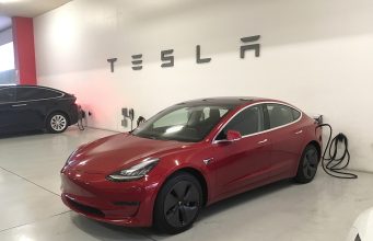 Tesla oborio rekord – prodao više od 56.000 električnih automobila kineske proizvodnje! https://commons.wikimedia.org/wiki/Gillfoto