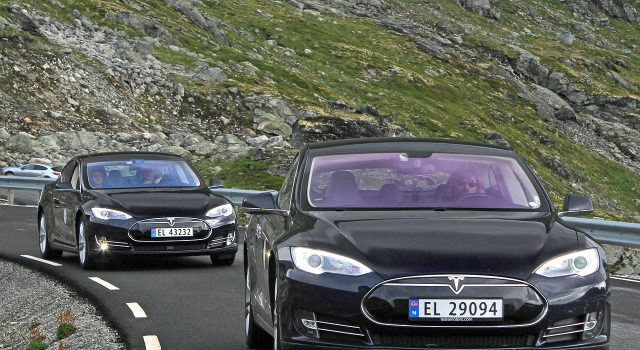 Tesla jedini izbor? Kompanija za iznajmljivanje automobila rešila se svih EV-ova, osim Teslinih! https://commons.wikimedia.org/wiki/Norsk Elbilforening (Norwegian Electric Vehicle Association)