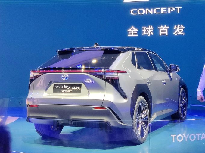 Potpuno električna Toyota stiže na tržište u svom punom sjaju! https://commons.wikimedia.org/wiki/JustAnotherCarDesigner