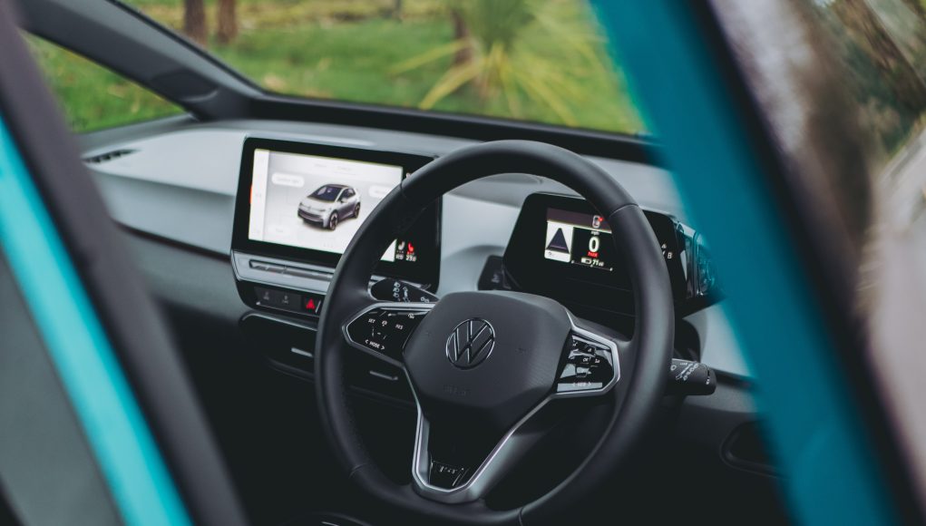 Cena proizvodnje električnog automobila čak 50% SKUPLJA od proizvodnje benzinaca!