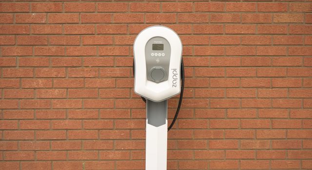 RADUJTE SE: Električna vozila nove generacije puniće bateriju za šest minuta!