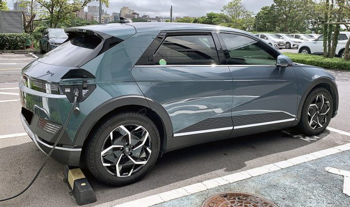 Top 10 najefikasnijih električnih automobila https://commons.wikimedia.org/wiki/Benespit