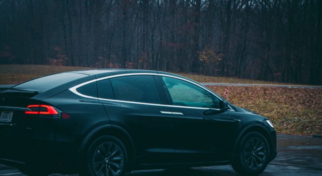 Tesla najavljuje povećanje cena električnih automobila!