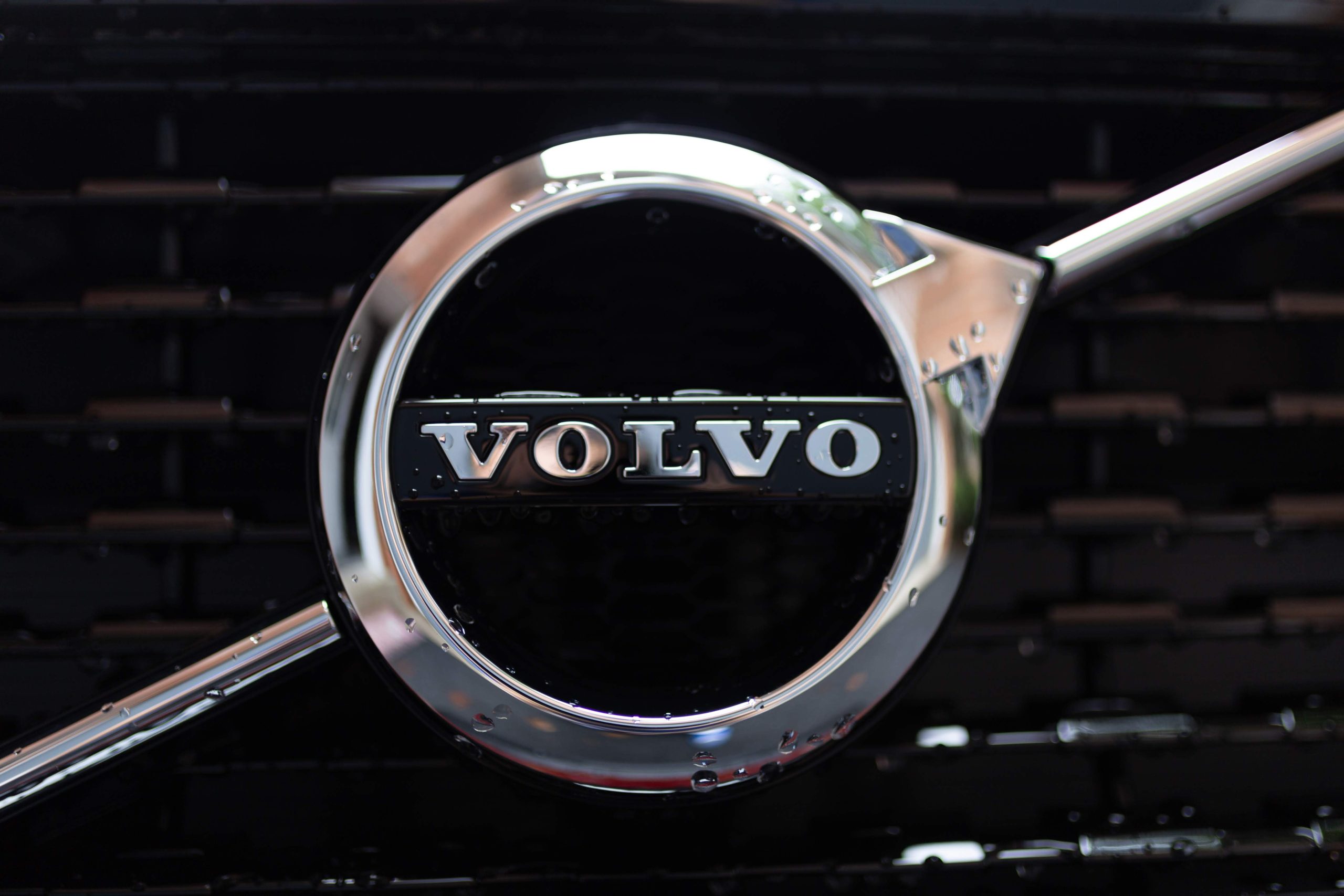 Grabi ka potpunoj elektrifikaciji: Stiže naslednik Volvoa XC60 u električnoj verziji!