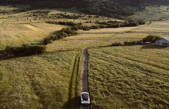 Da li je prerano za masovni prelazak na električne automobile?