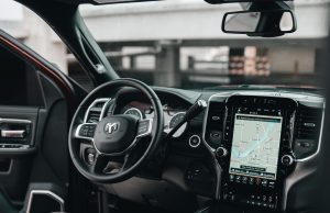 OTVOREN SAJAM AUTOMOBILA: Uskoro u Srbiji bolji uslovi za korišćenje električnih vozila!