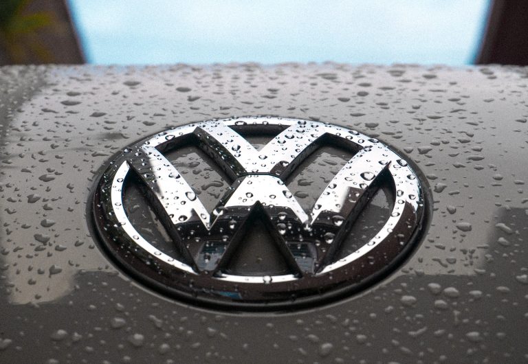 Volkswagen “obrnuo igricu”: Rasprodao sve električne automobile za ovu godinu!