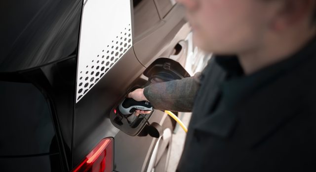 Volkswagen instalira brze električne punjače – obezbediće autonomiju od oko 160 km za samo 10 minuta!