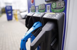 EU: Potvrđen kraj za benzince i dizelaše!