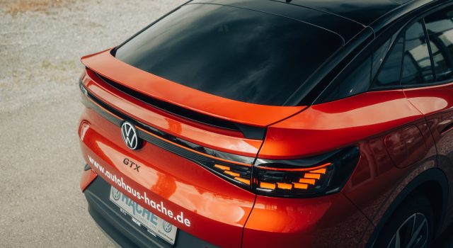 Volkswagen na korak da nadmaši Teslu, bar kada je prodaja električnih automobila u pitanju!