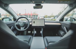 NISU POŽELJNI: Tesla automobilima biće zabranjen ulazak u kineski okrug Bejdaihi