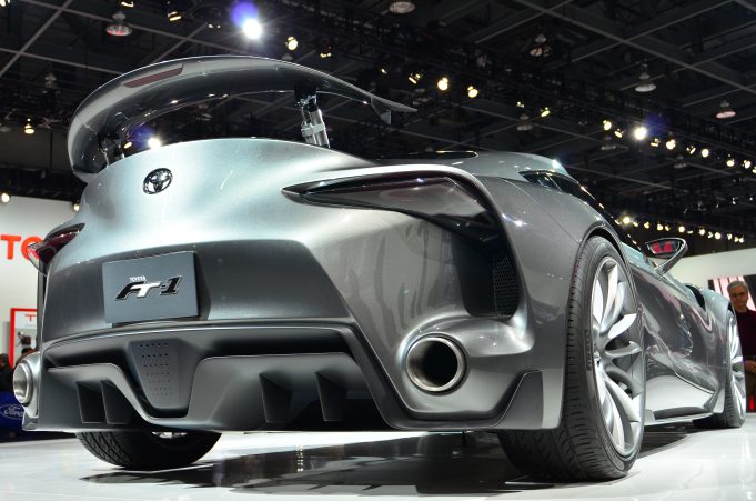 SITUACIJA ALARMANTNA: Električnim Toyota automobilima otpadaju točkovi!