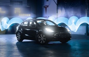 NAKON SVEGA: Teslini e-automobili iz fabrike u Nemačkoj samo u crnoj i beloj boji!