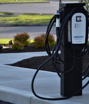 Tesla ne staje: Kompanija planira postavljanje novih superpunjača!
