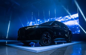 BMW vozačima električnih automobila od 2023. nudi i video-igre!