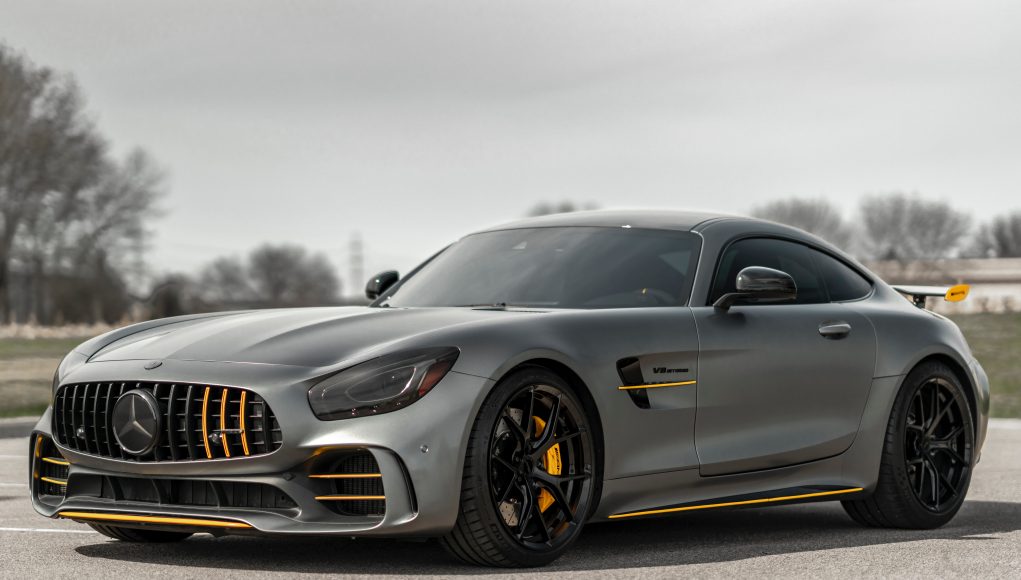 Mercedes-Benz predvodi: Otvorio prvi salon za prodaju isključivo električnih automobila