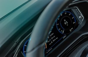 Drvlje i kamenje na švajcarski plan za zabranu vožnje električnih vozila!