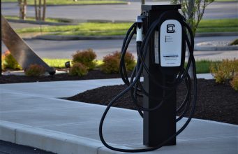 Poskupljenje struje uticalo na prodaju električnih automobila